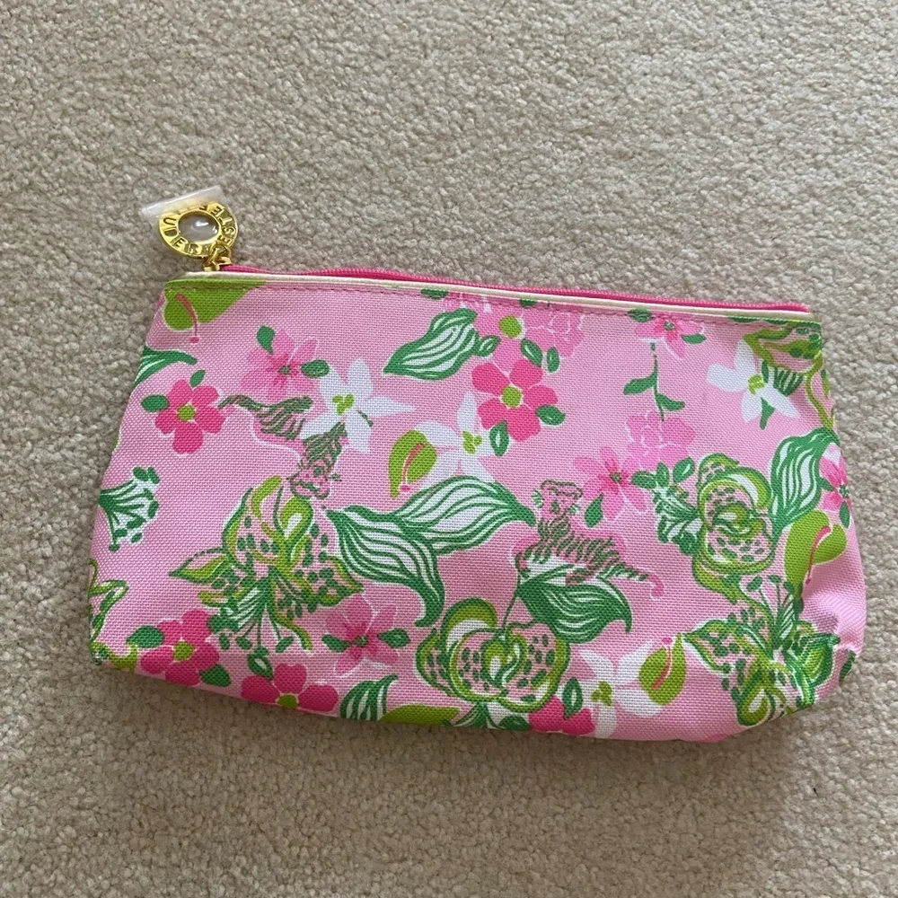 Lilly Pulitzer for Estée Lauder new make up bag